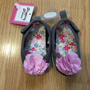 NWT STEPPING STONE baby girl flower denim sandals baby size 4